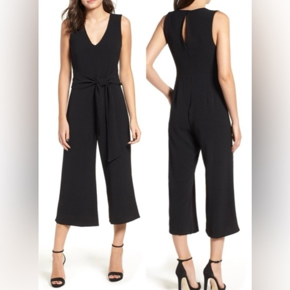 ASTR the Label Jumpsuit Black Medium Cropped Sleeveless Pockets Wide Leg - Picture 1 of 12